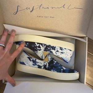 SOLD/ Rothy’s Shibori Sneakers 7.5 💙
